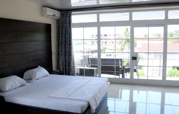Metro Hotel