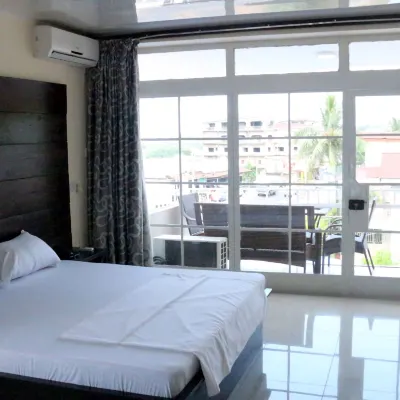 Metro Hotel Hotels near Sierra Leone National Museum