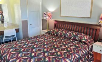 The New Star Motel - 1950s Extended-Stay Lodging and Retreat Center