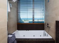 Best Western Maison B Hotel - Hot Tub