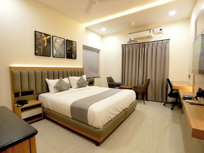 Oak Business Hotel
