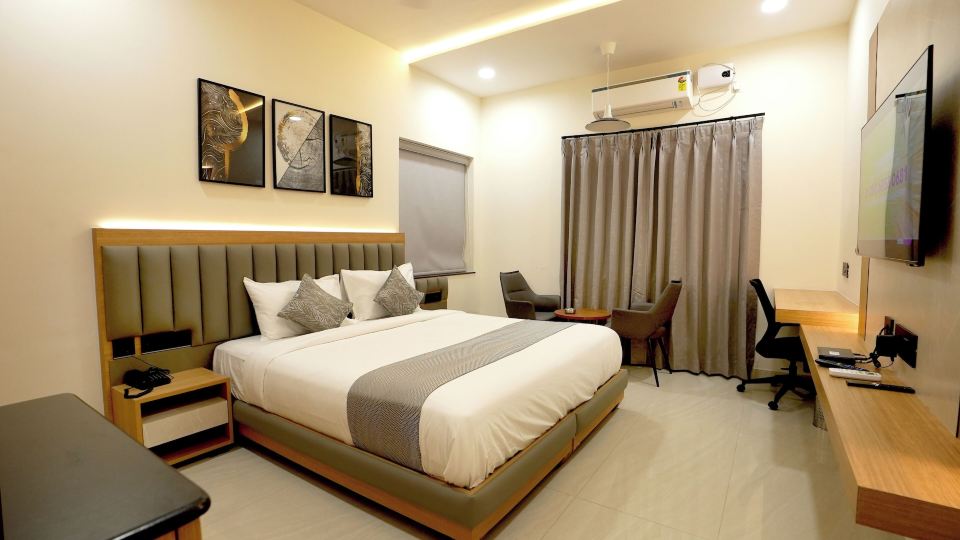 Oak Business Hotel
