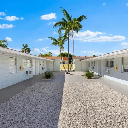 Sunset Inn - Hallandale Beach Hotels in Hallandale Beach