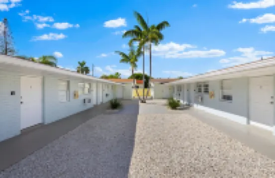 Sunset Inn - Hallandale Beach