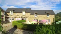 Vvf Cantal Salers Vendes Hotels in Neuvic