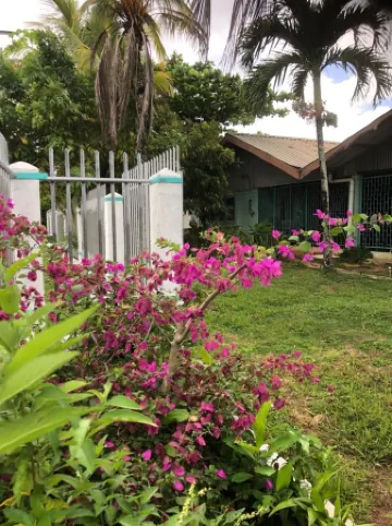 Unu Pikin Guesthouse