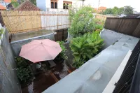 니요맨 빌라 사누르 Kampus FKIP UNMAS 주변 호텔