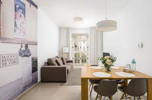 Suites Del Pintor - Condos