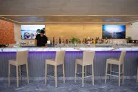 Sunsol Unik Luxury Hotel - Quầy bar