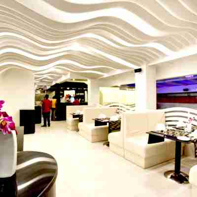 Innotel Luxury Business Hotel Dining/Meeting Rooms