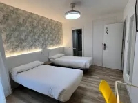 Iraipe Gorbea Auto Check-IN Hotel di Vitoria