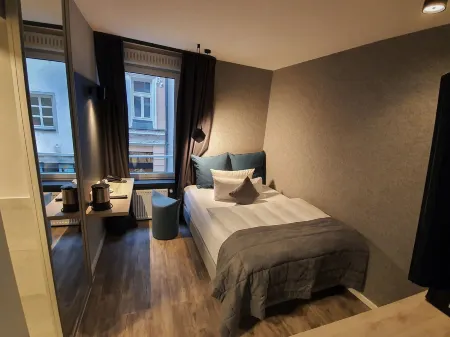 Hotel Falkenturm Отели рядом с достопримечательностью «Площадь Макса Иосифа»