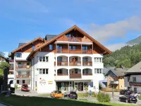 Classic Apartment Near Ski Area in Leogang - Parkplatz