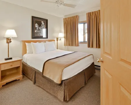 Black Hills Luxury Suites Hotels in Hill City