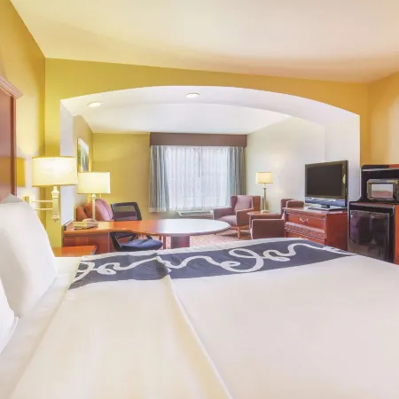 La Quinta Inn & Suites by Wyndham Bentonville