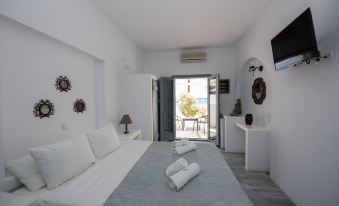 Ostria Studios & Apartments