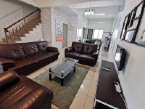 The Woodz Homestay - 2 Storey House