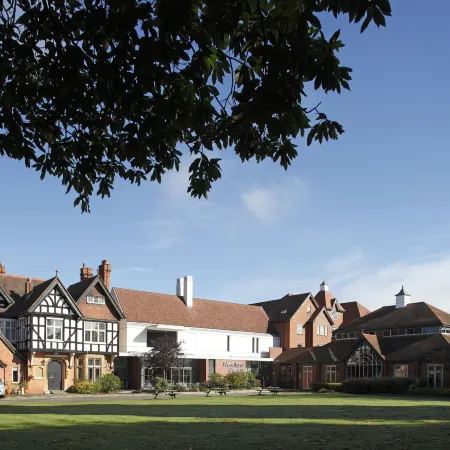 Woodland Grange Отели рядом с достопримечательностью «Бизнес-парк Stoneleigh Park»