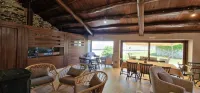 Habitaciones la Cuevona de Guitiriz Lugo Hotels in Guitiriz