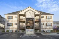 Lakefront Sanctuary - Table Rock Lake Adventures