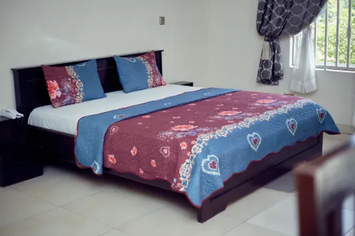 9 Roses Hotel - 2-Star