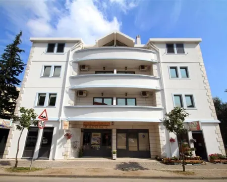 Yeshill Apart & Studio Hotels in Budva