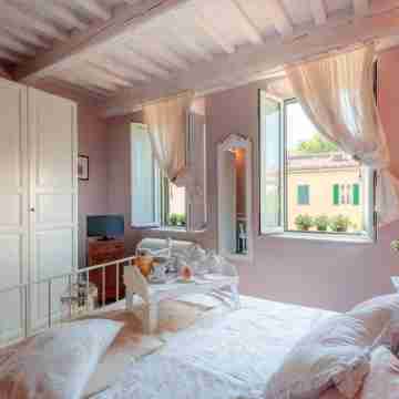 Casa Monique in Lucca Rooms