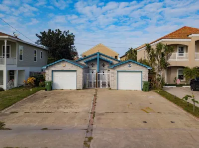 Blue Siren House Hotels in South Padre Island