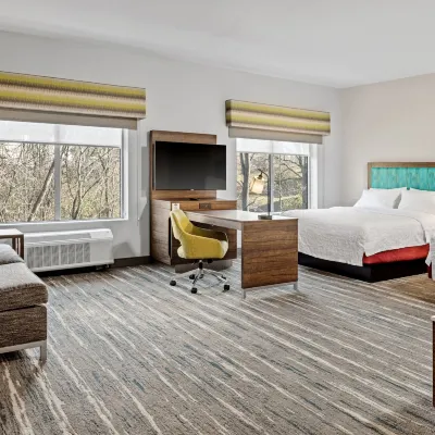 Hampton Inn  Suites by Hilton Cincinnati West Hotels near Henke Winery