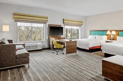 Hampton Inn  Suites by Hilton Cincinnati West