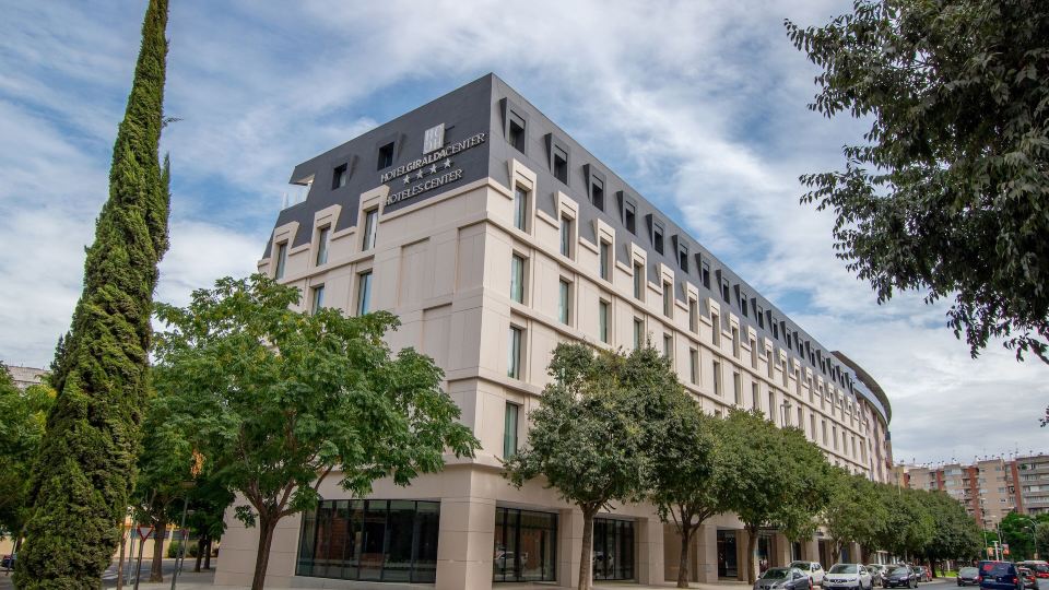Hotel Giralda Center