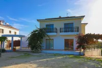 Villa Ira Finiki
