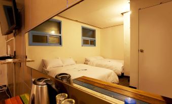 W Mini Hotel - Hostel