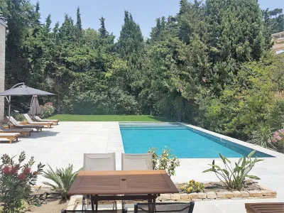 Hpc Suites - Cassis Centre - Parking Gratuit & Piscine Chauffée Các khách sạn ở Cassis
