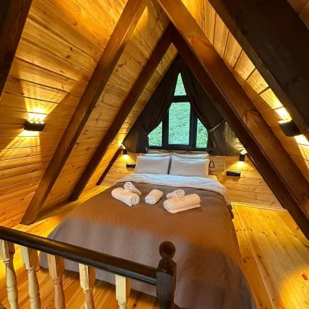 Eloi Suit Bungalov