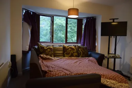 Beautiful 1-Bed Apartment in Croydon-Free Parking Отели рядом со станцией West Croydon