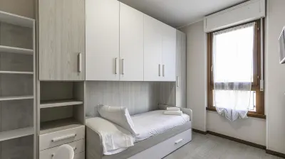 Italianway - Piazza Alboreto 72, Rozzano Các khách sạn gần OverNet Education
