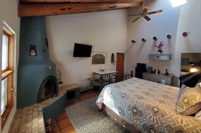 Casas de Suenos Old Town Historic Inn, Ascend Hotel Collection Hotels in Albuquerque