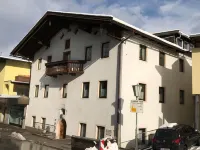 Apartment Building, Fügen