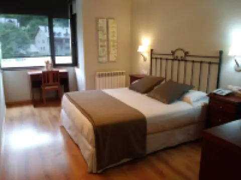 Hotel Roca Blanca Hoteles en Espot