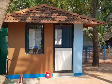 The Cool Huts Отели в г. Мандрем