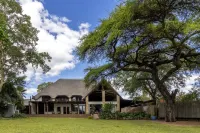 Chobe River Lodge