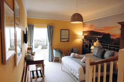 The Royal Lion Hotel Hotels in Combpyne Rousdon