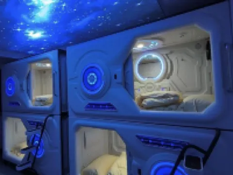 ジャスト ホステル カプセルズ アリカンテ駅周辺のホテル