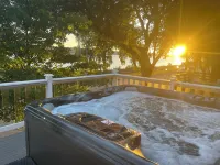 Peace of Pepin 3BR house with 2nd Story Hot Tub and Across from Public Beach