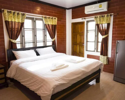 Summer Guesthouse & Hostel Hotels in Koh Tao