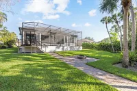 Luxurious Naples retreat!