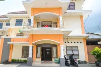 RedDoorz Syariah @ Jalan Simpang Gajayana Hotels in Lowokwaru