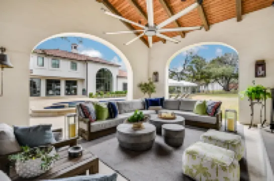 Stunning Outdoor Oasis with Pool and Casita - Exquisite Luxury Retreat