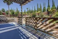 Luxurious Oasis with Inviting Pool and Family Entertainment - Stunning Getaway